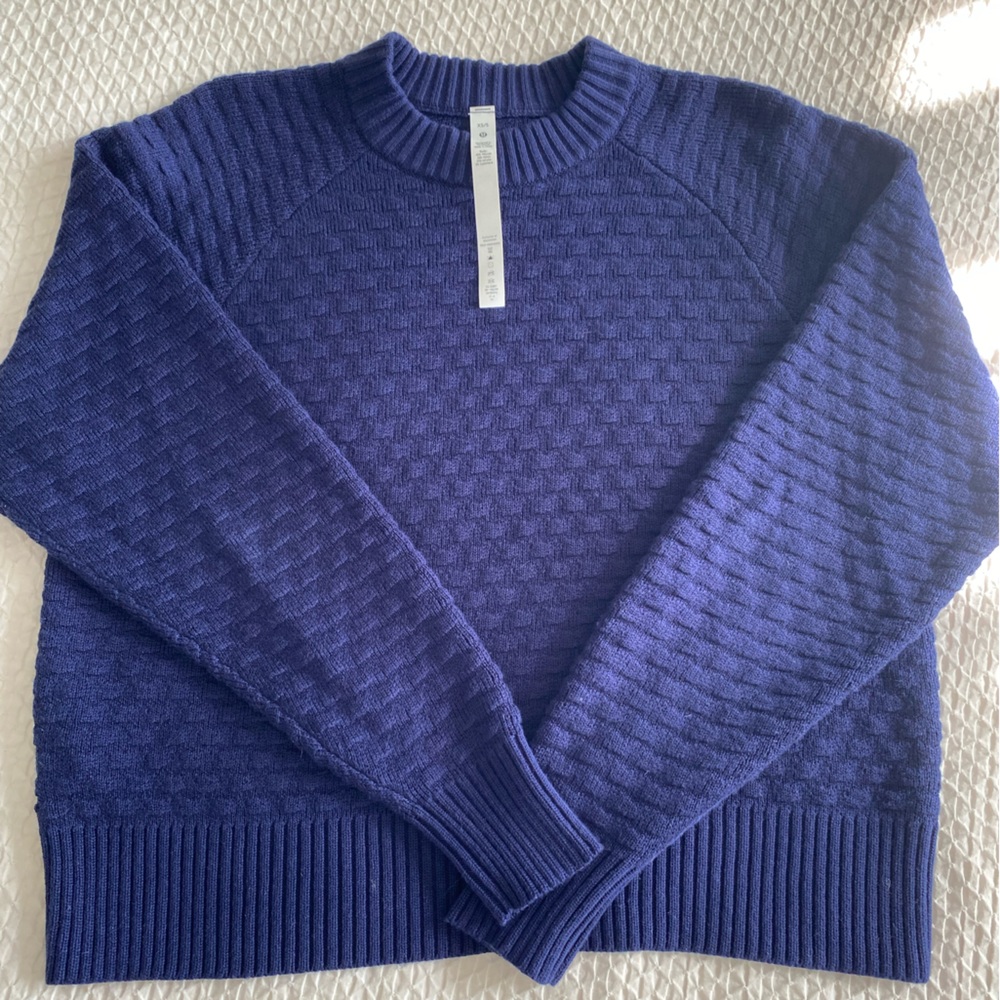 Lululemon sweater